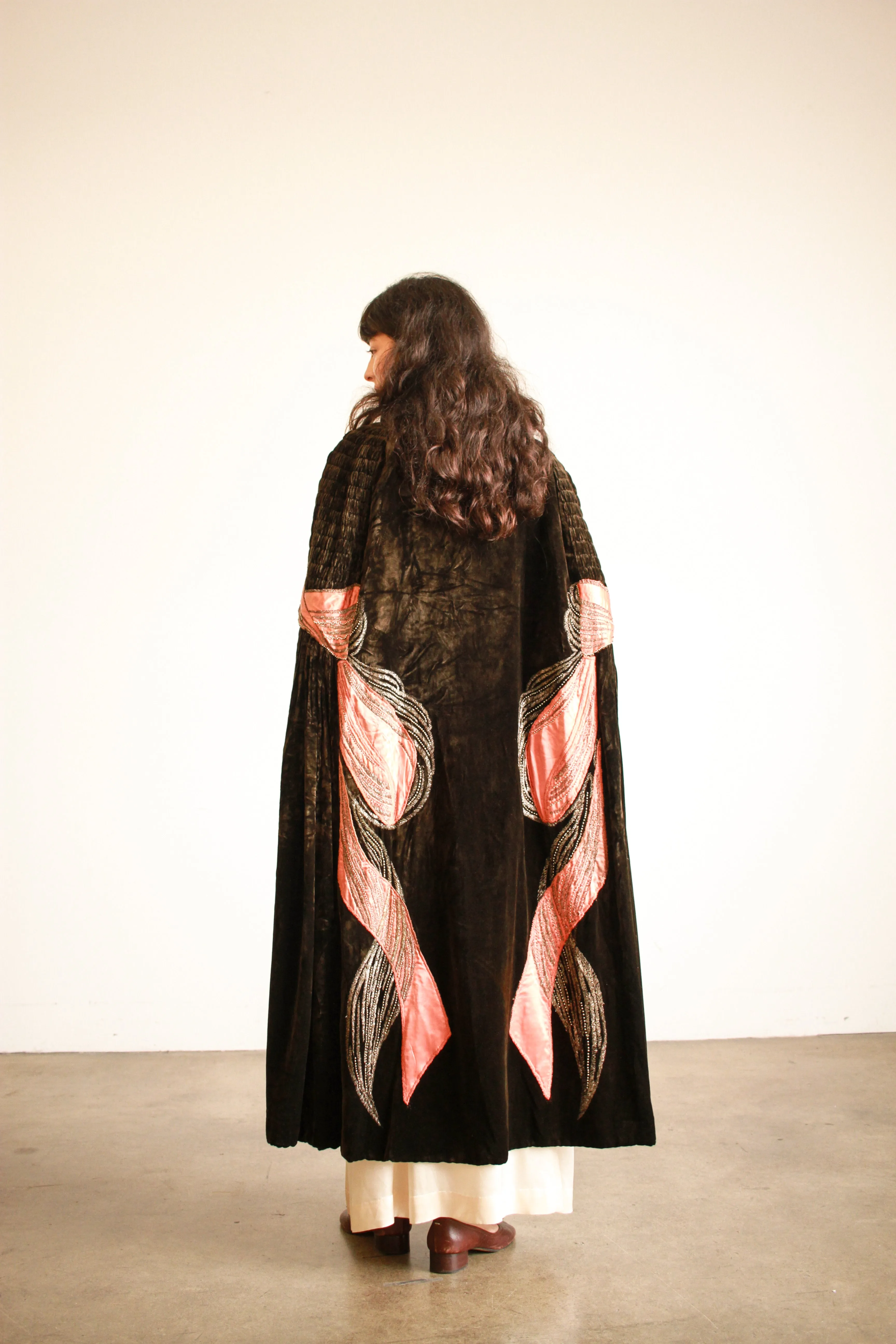 1920s Chocolate Brown Silk Velvet Lamé Ribbon Opera Cape