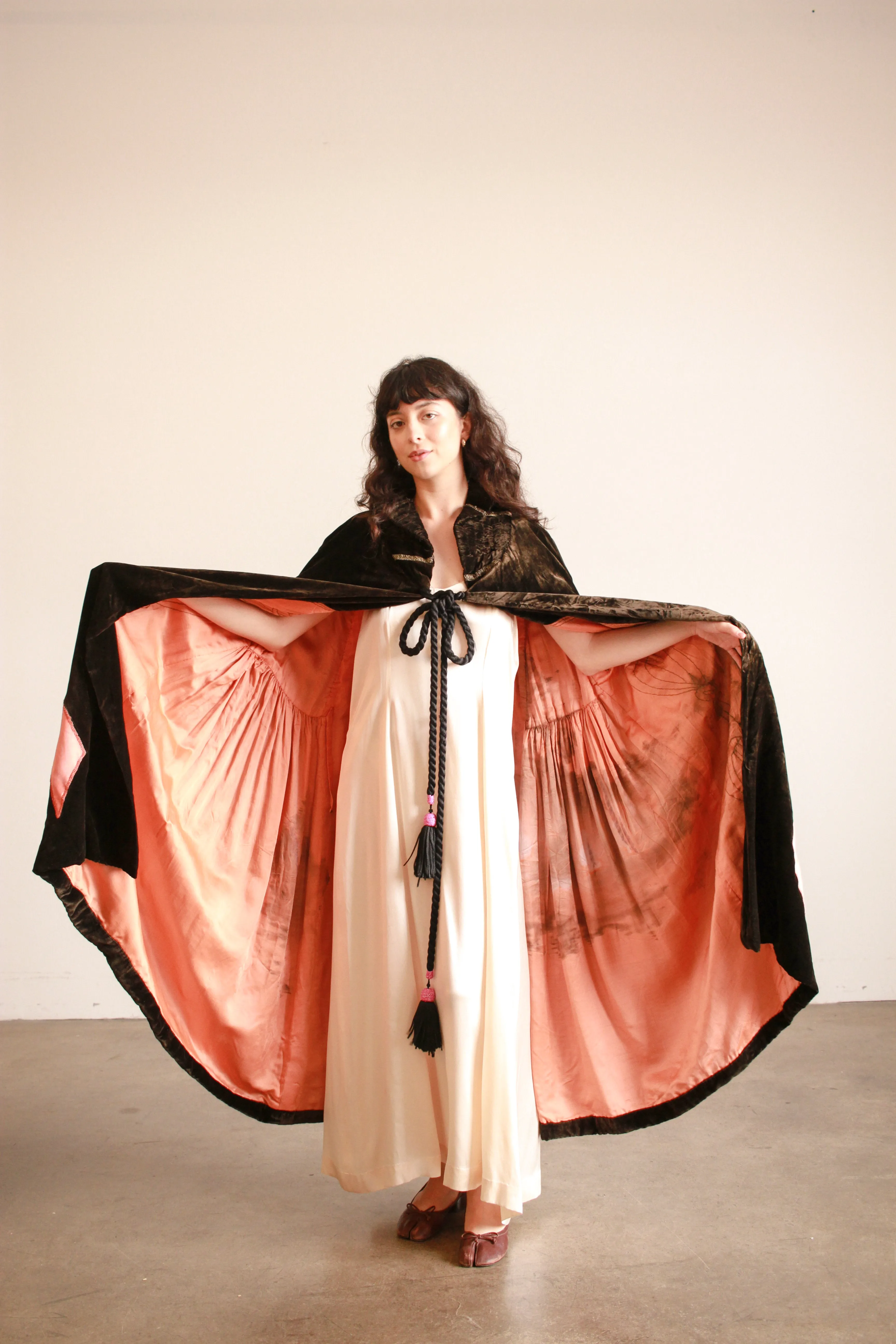 1920s Chocolate Brown Silk Velvet Lamé Ribbon Opera Cape