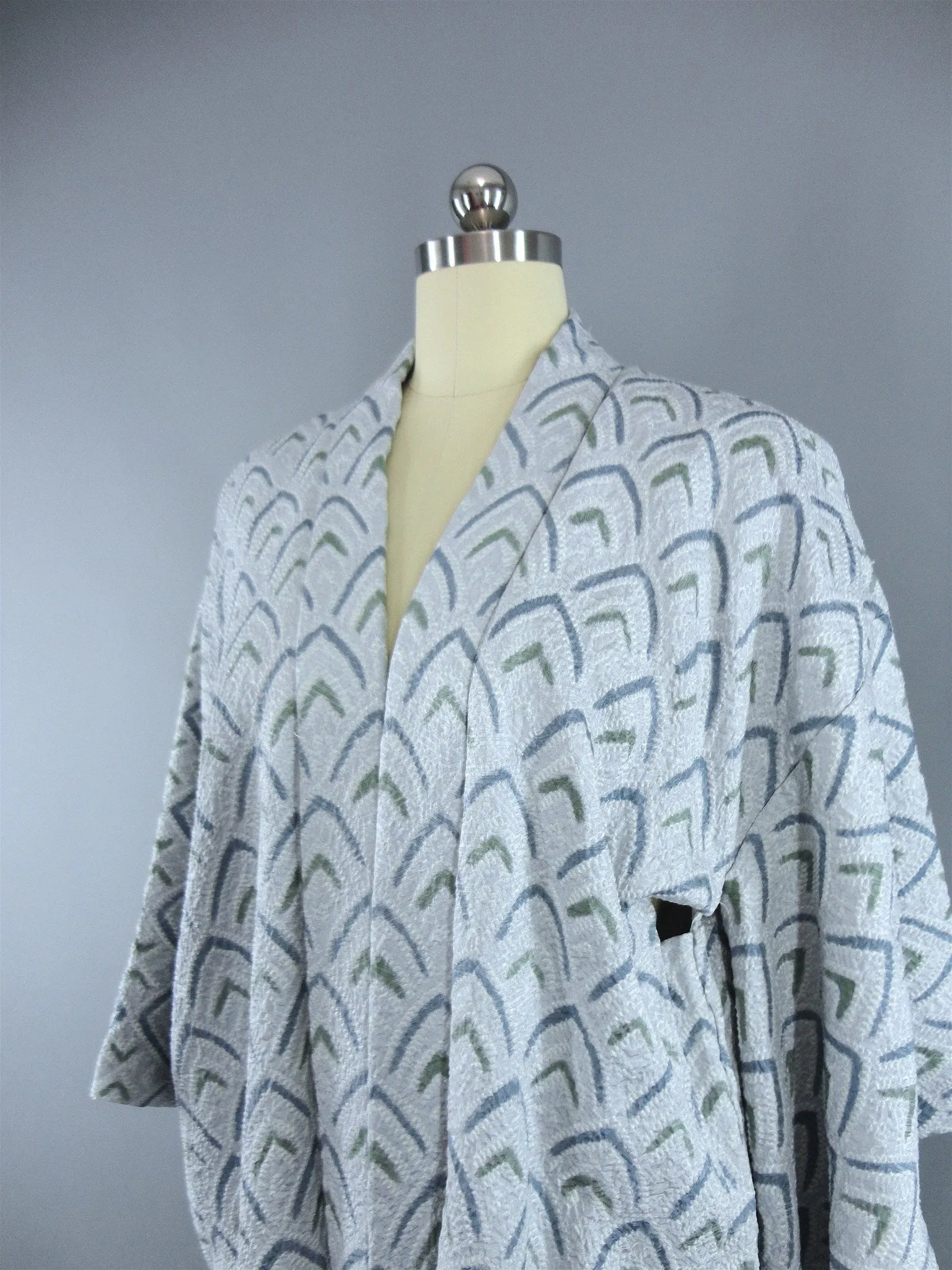 1950s Vintage Silk Haori Kimono Jacket Cardigan in  Blue Green Shibori