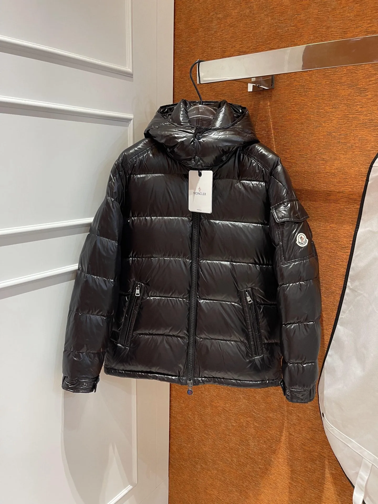 CLTH274 MC Maya 70 Short Down Jacket