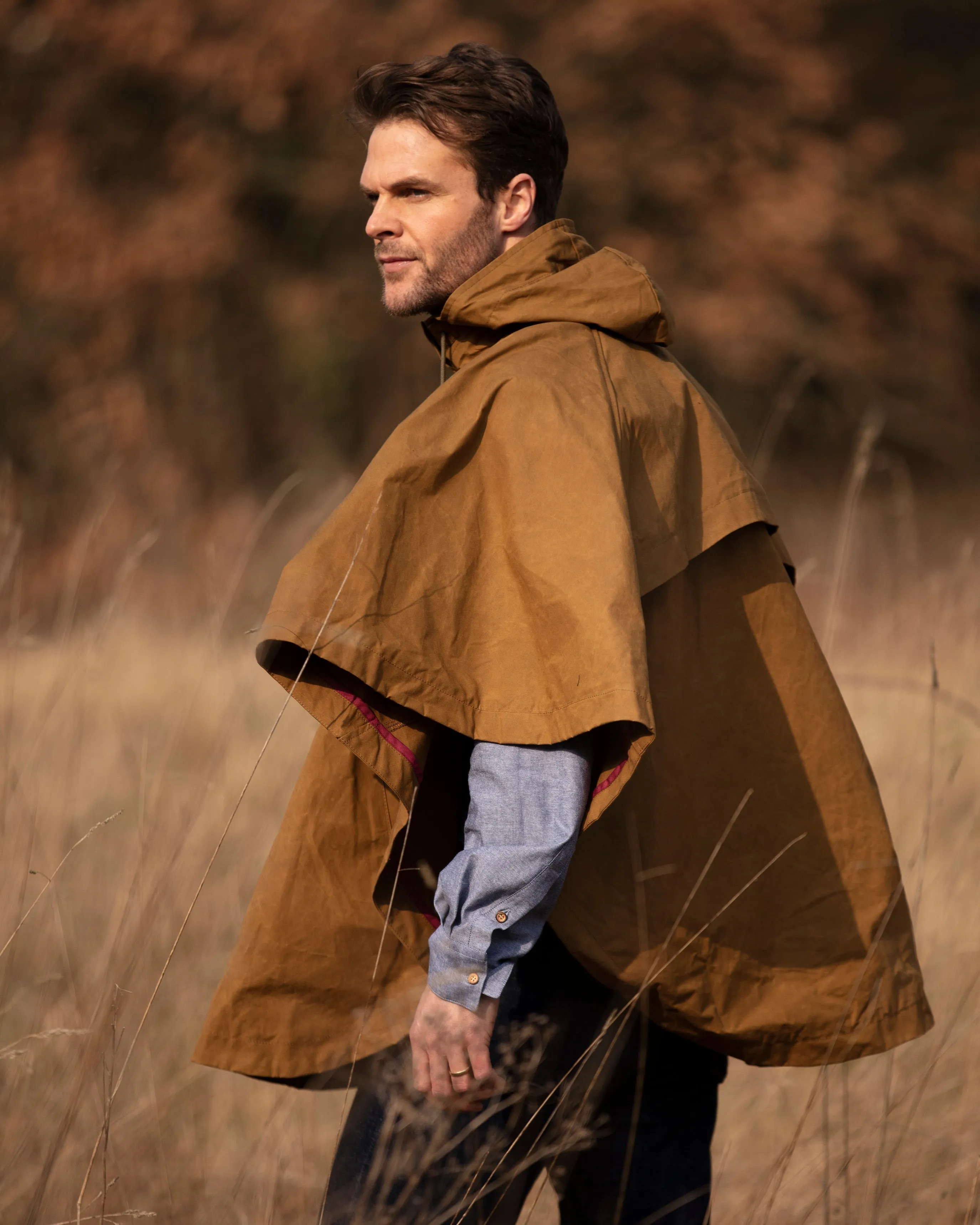 Derby Unisex Wax Cape - Burnt Sand