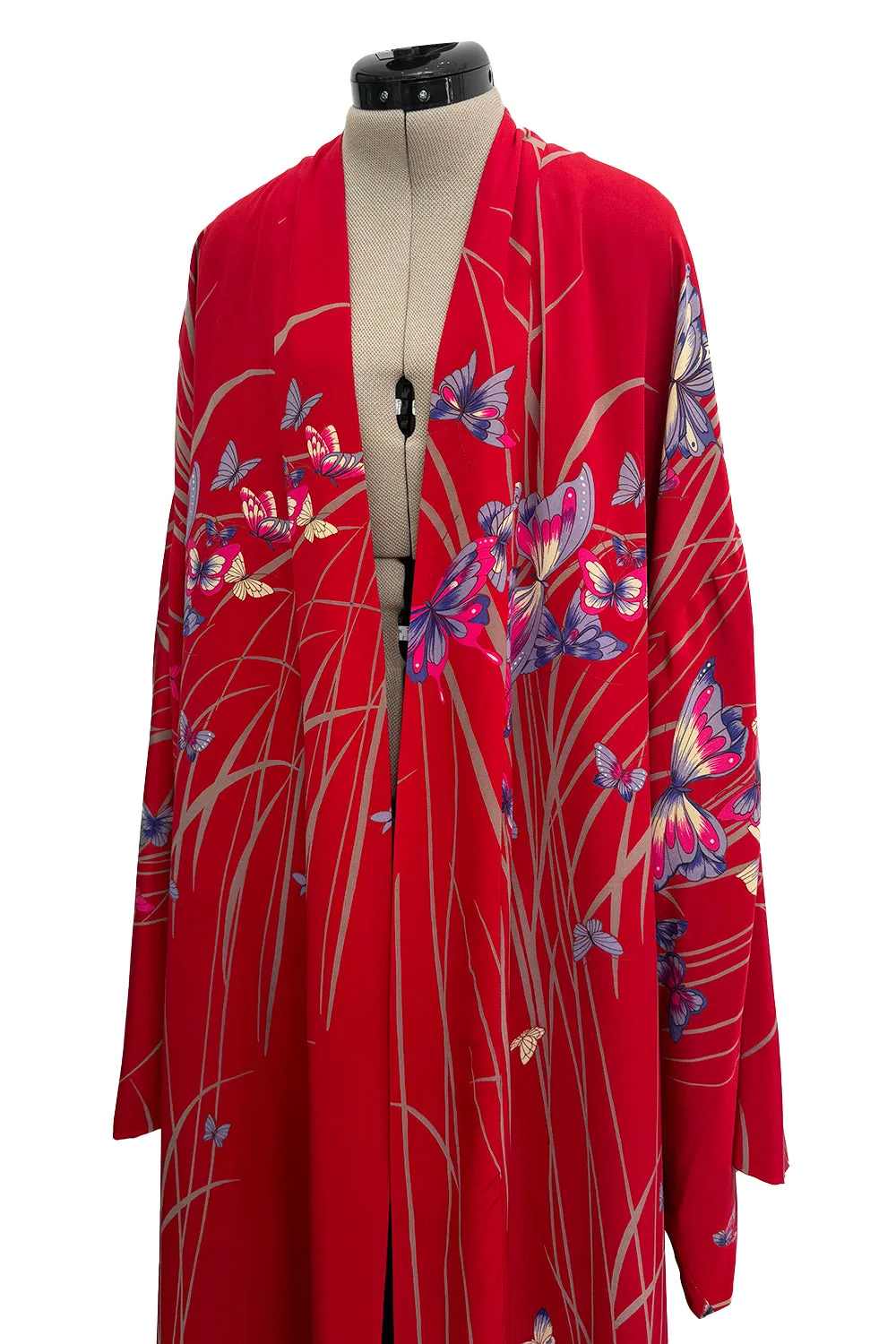 Gorgeous 1970s Hanae Mori Red Silk Kimono Caftan Jacket/Coat w Beautiful Butterfly Print