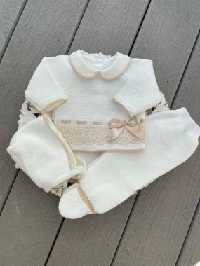 Ivory Baby Knitted Set With Lace Details In Ocrhe