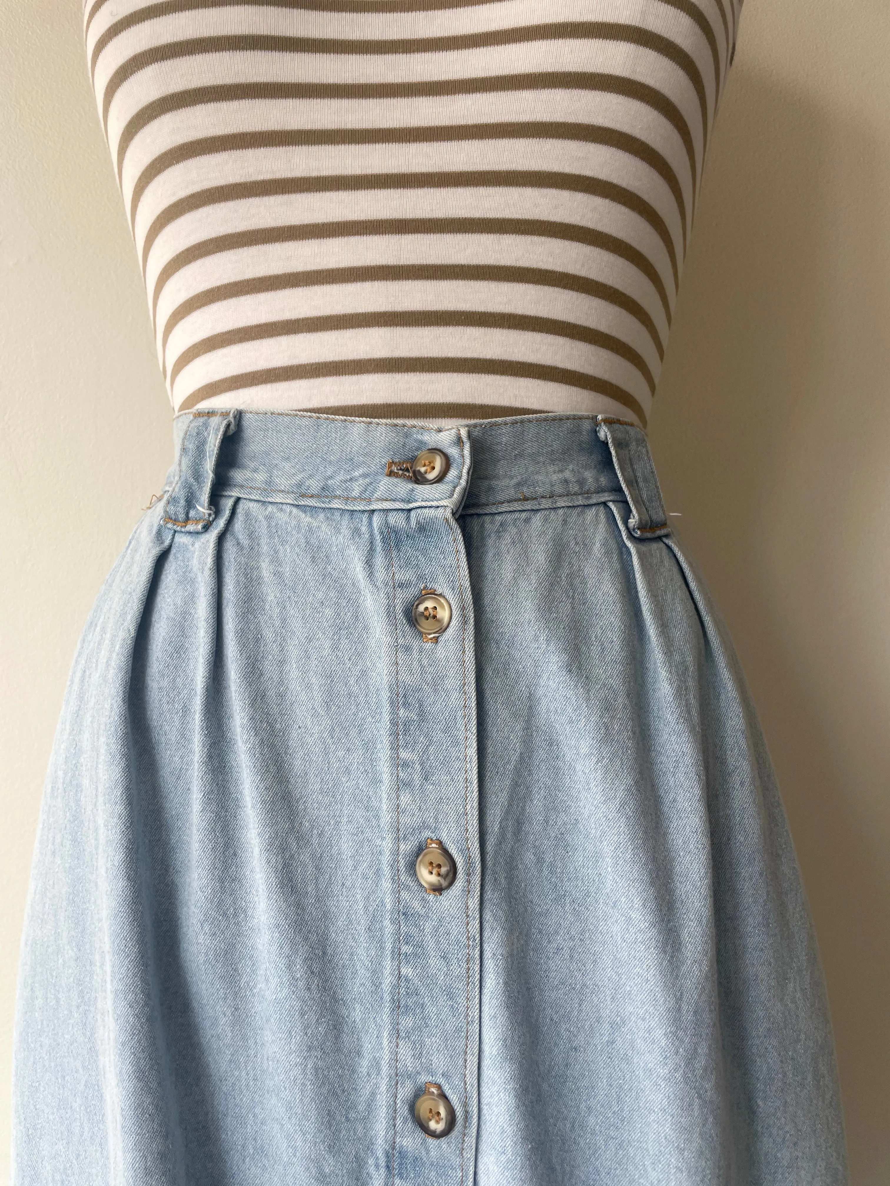 Lightwash Denim Skirt | 1980s