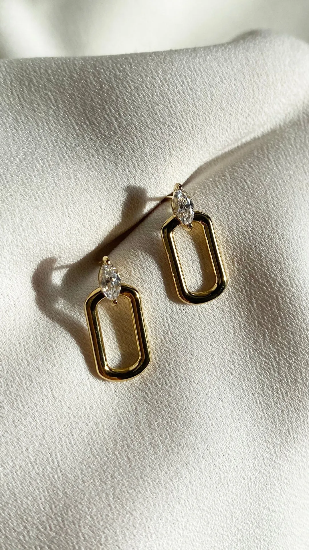 Tori Earrings 18K Gold Vermeil