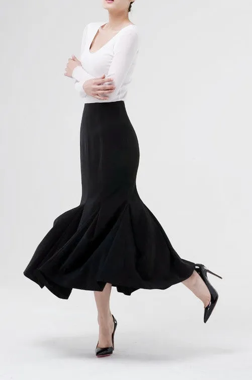 Women Woolen Fishtail Skirt / Long Skirt