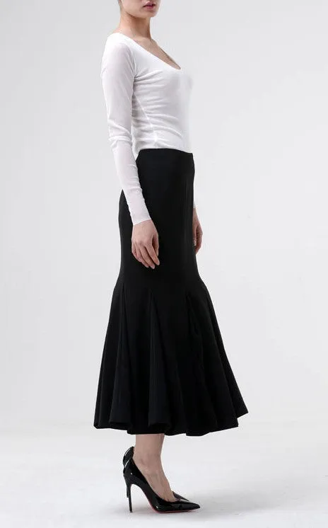 Women Woolen Fishtail Skirt / Long Skirt