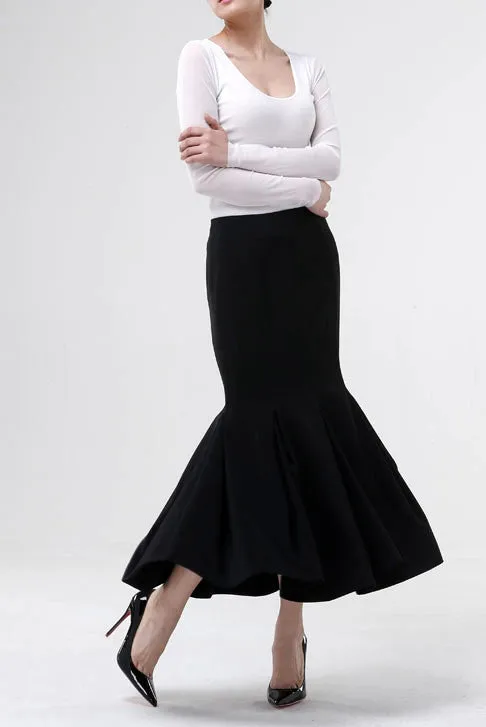 Women Woolen Fishtail Skirt / Long Skirt