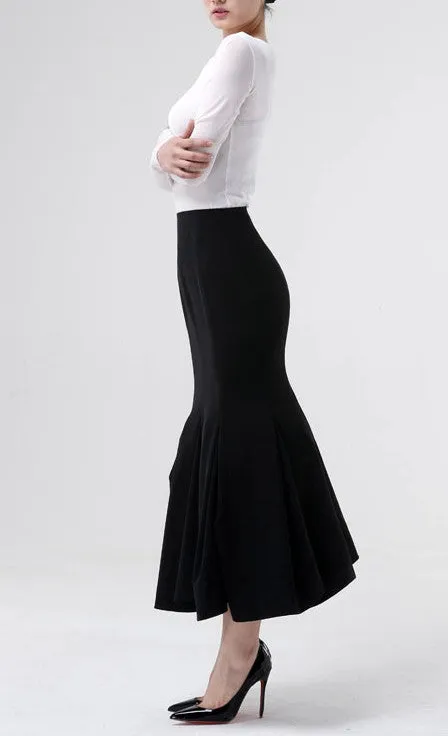 Women Woolen Fishtail Skirt / Long Skirt