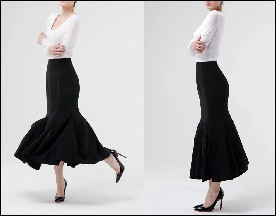 Women Woolen Fishtail Skirt / Long Skirt