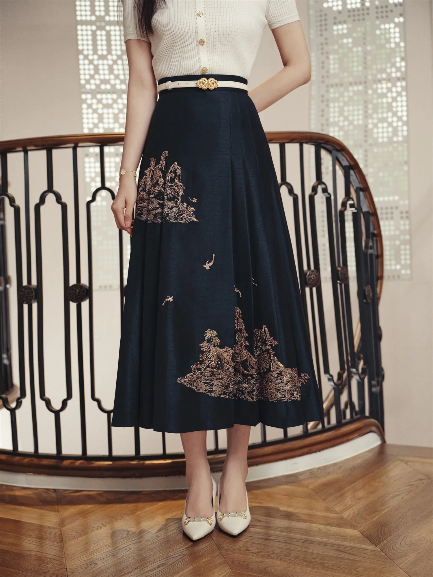 YAYING National Style Embroidered Horse Face Skirt