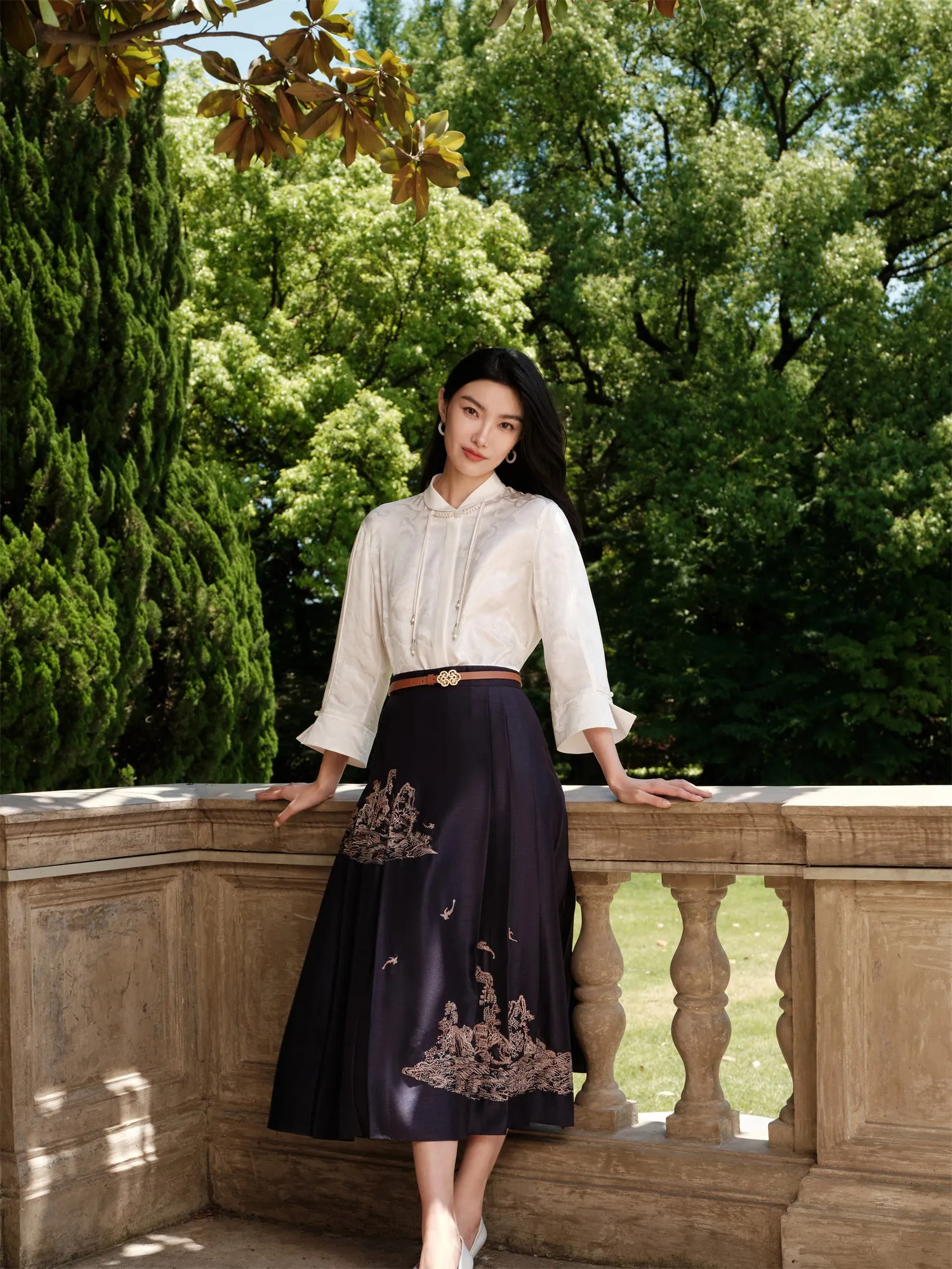 YAYING National Style Embroidered Horse Face Skirt