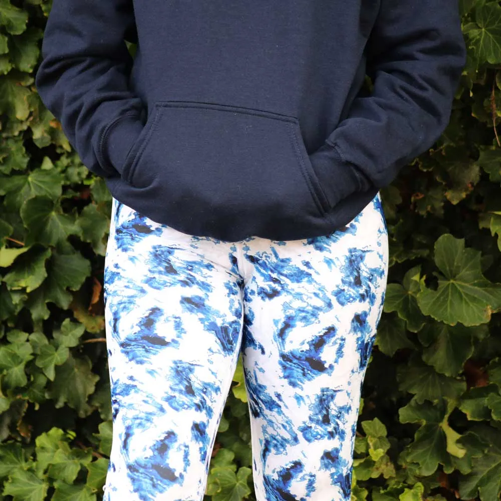 Yoga Capri Leggings in Tie Dye Blue