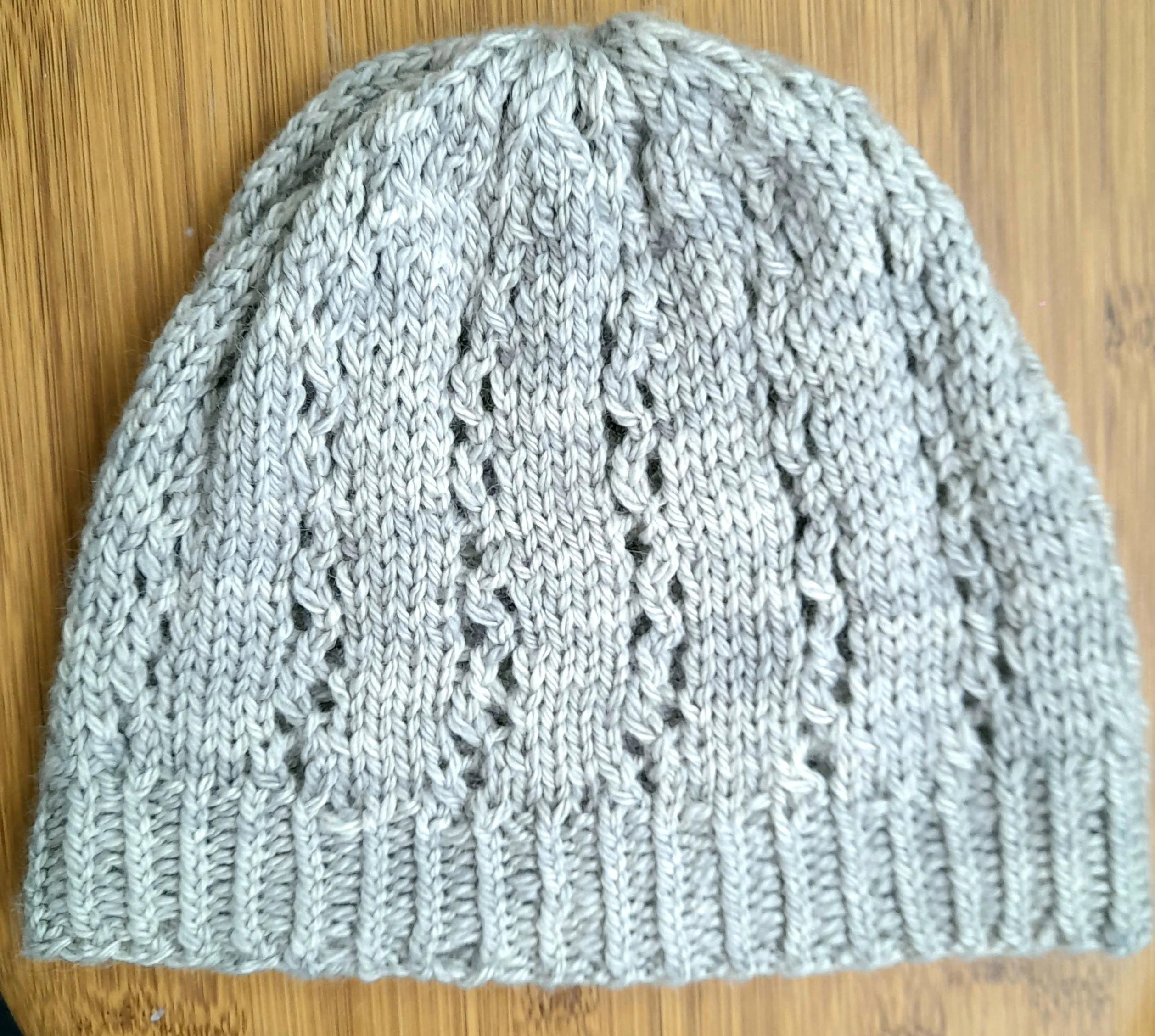 Zigzag lace beanie hat pattern